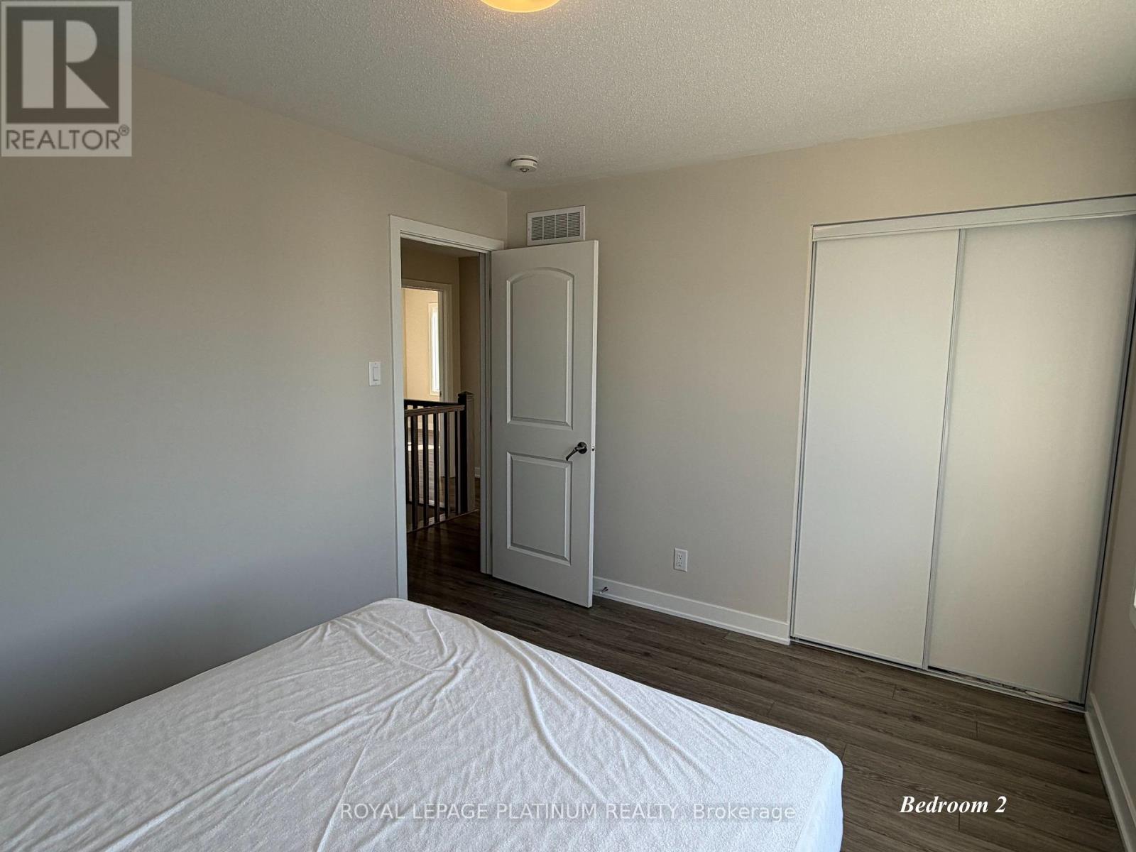 6384 Ottawa Street W