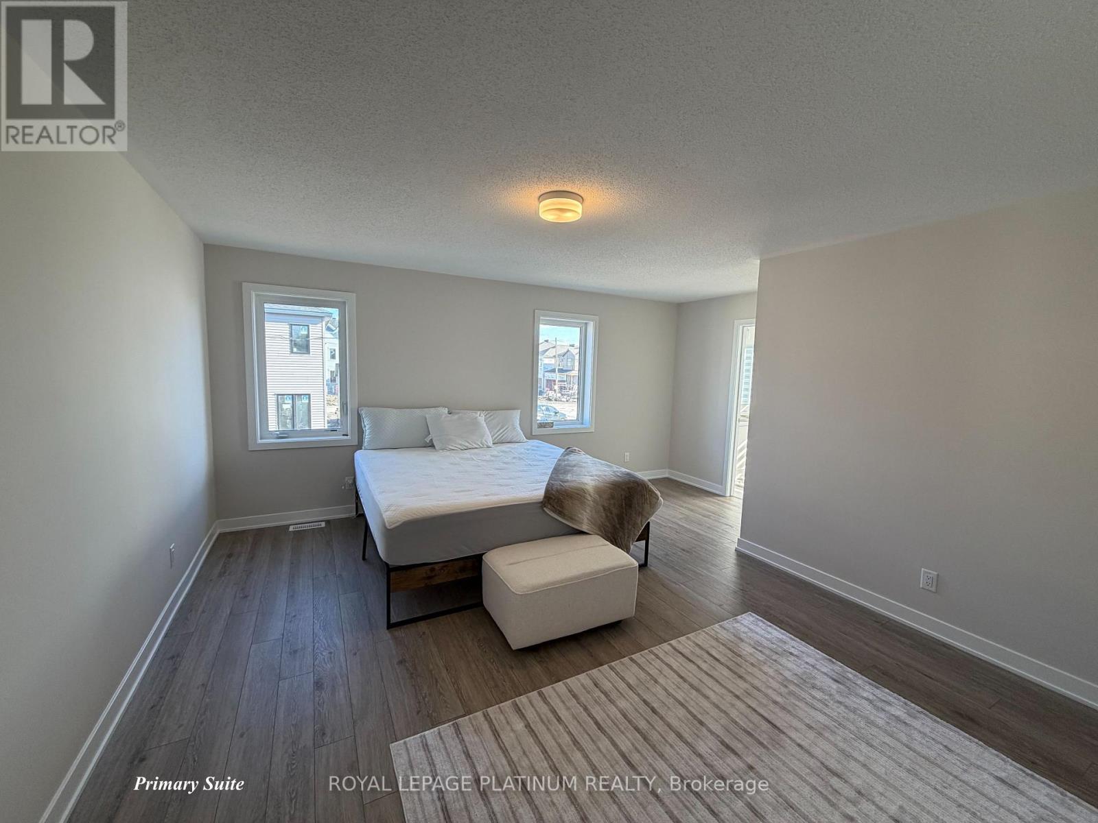 6384 Ottawa Street W