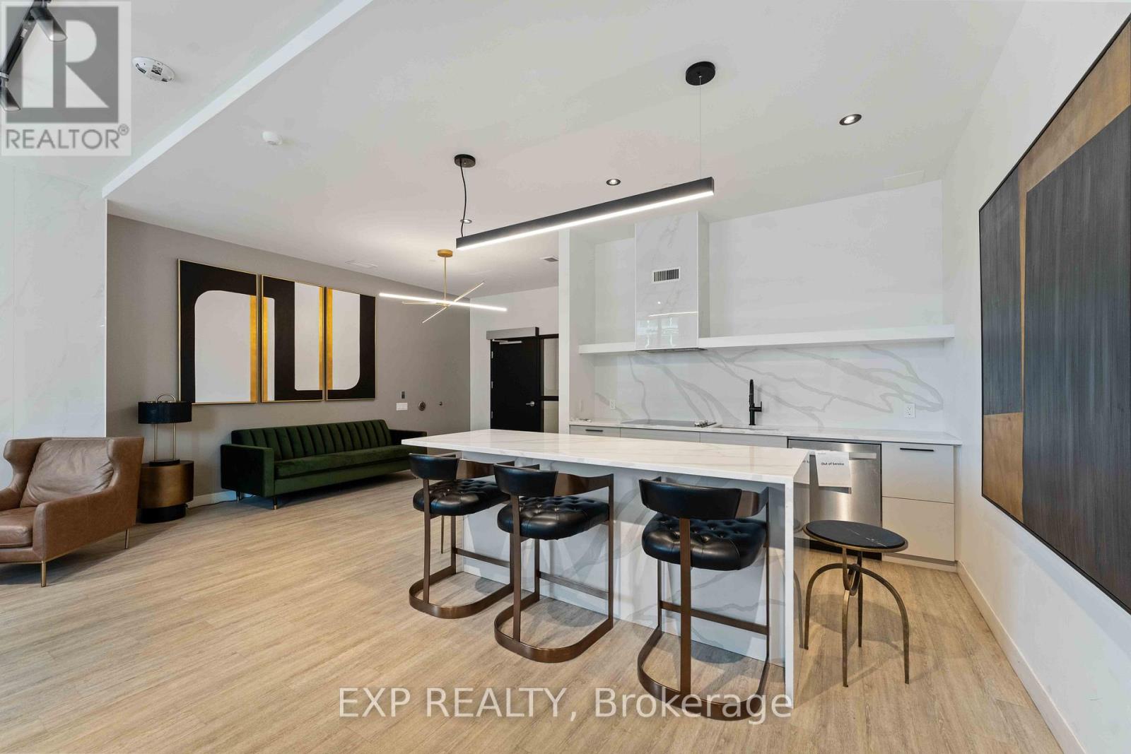 2607 - 180 George Street