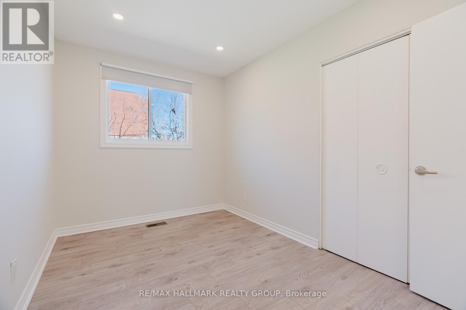 17 Wolmsley Crescent