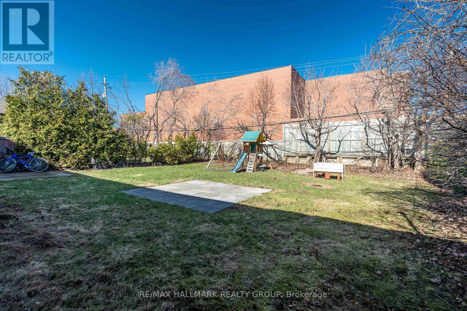 17 Wolmsley Crescent