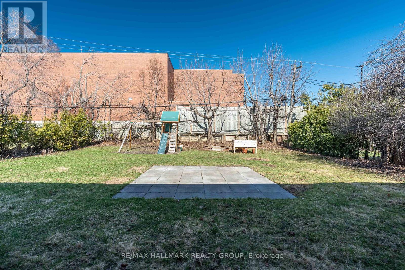 17 Wolmsley Crescent