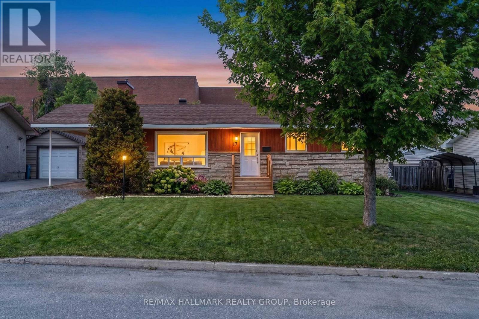 17 Wolmsley Crescent