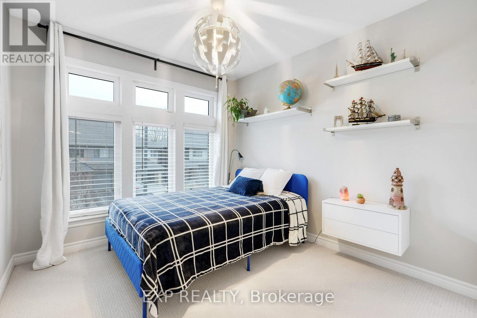 529 Stargazer Crescent