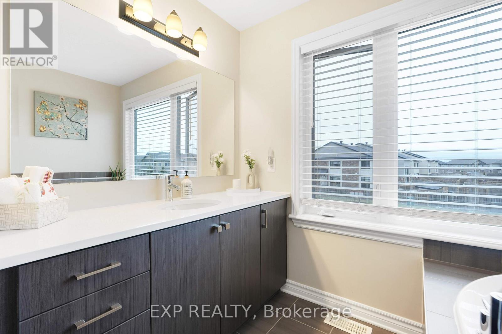 529 Stargazer Crescent