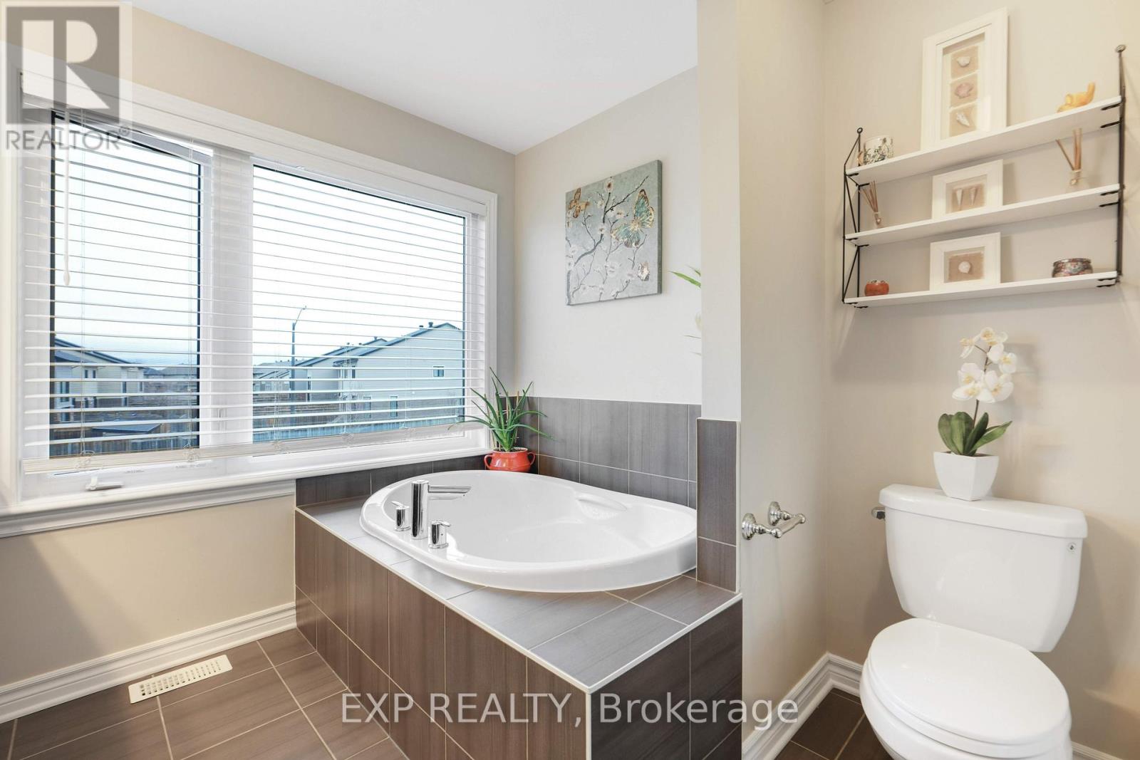 529 Stargazer Crescent