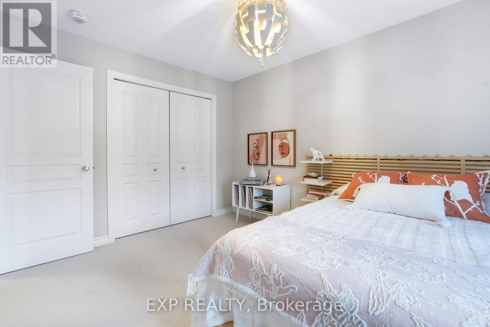 529 Stargazer Crescent