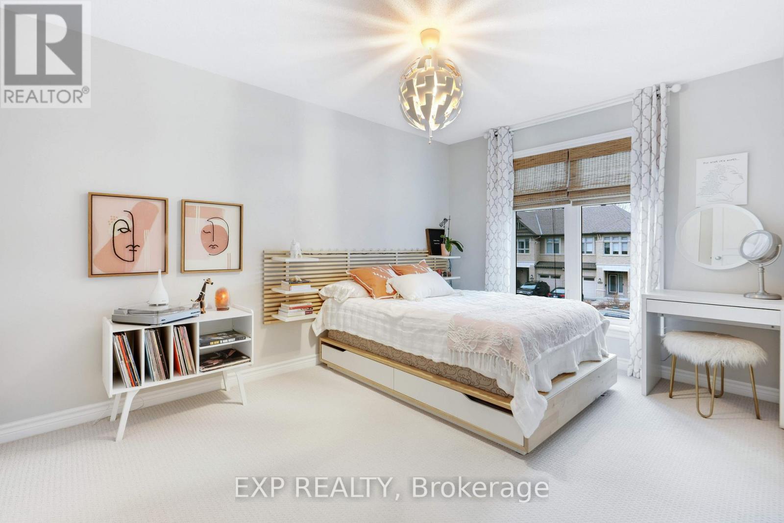 529 Stargazer Crescent