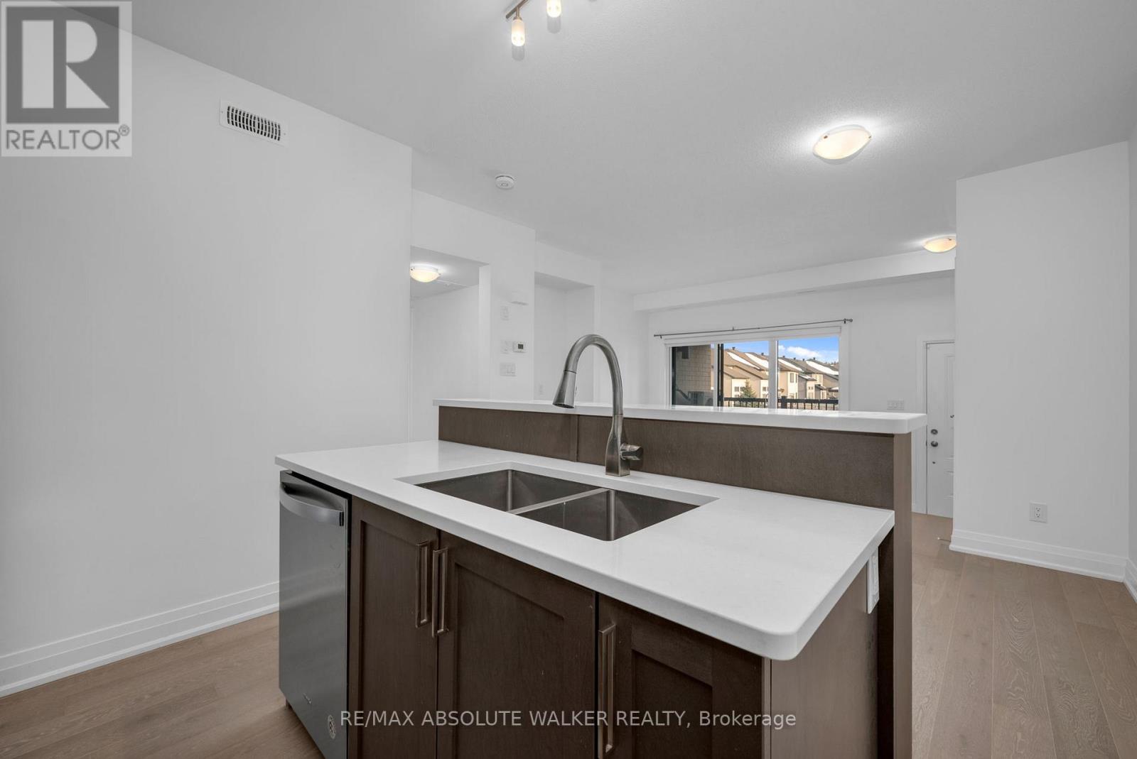 E - 10 Jaguar Private