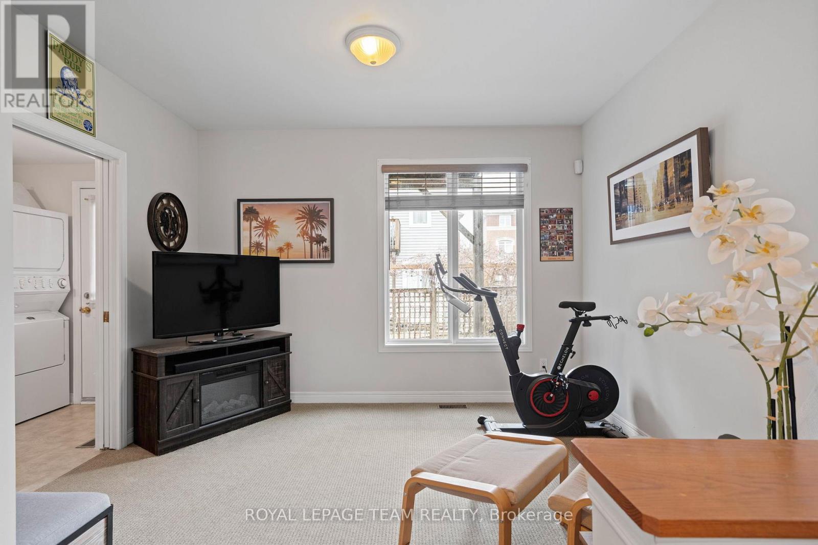 173 West Village Private