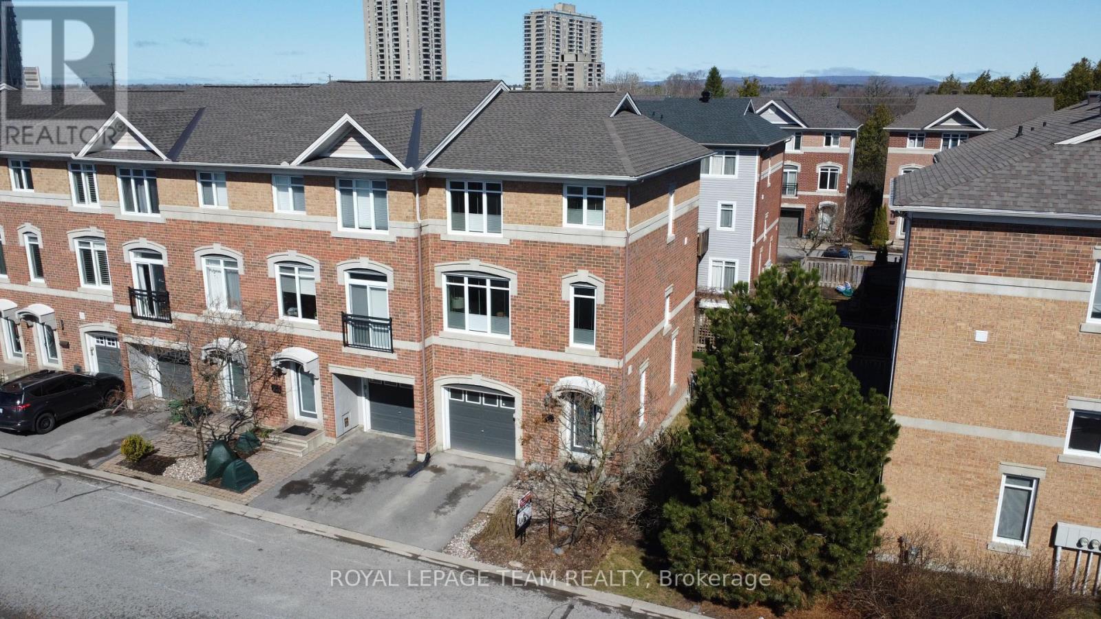 173 West Village Private