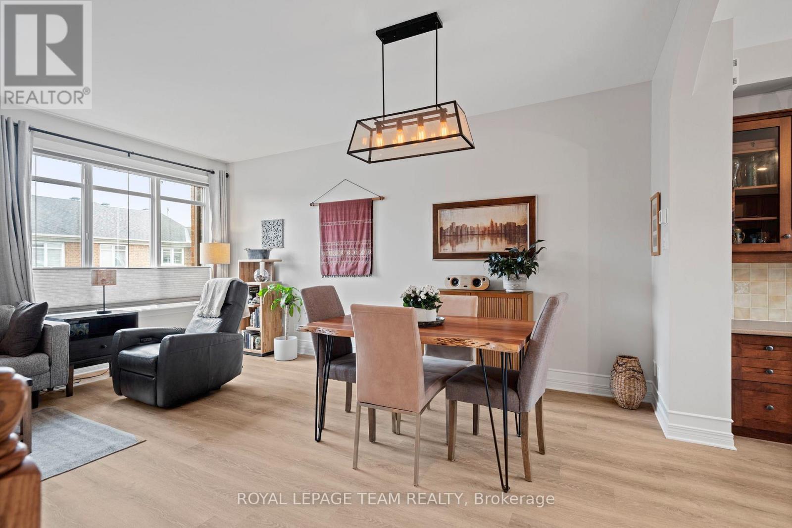 173 West Village Private