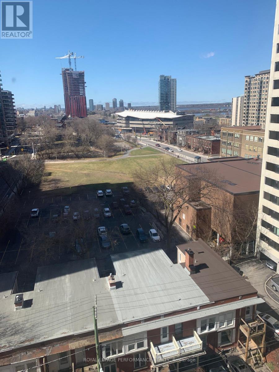 1107 - 475 Laurier Avenue W