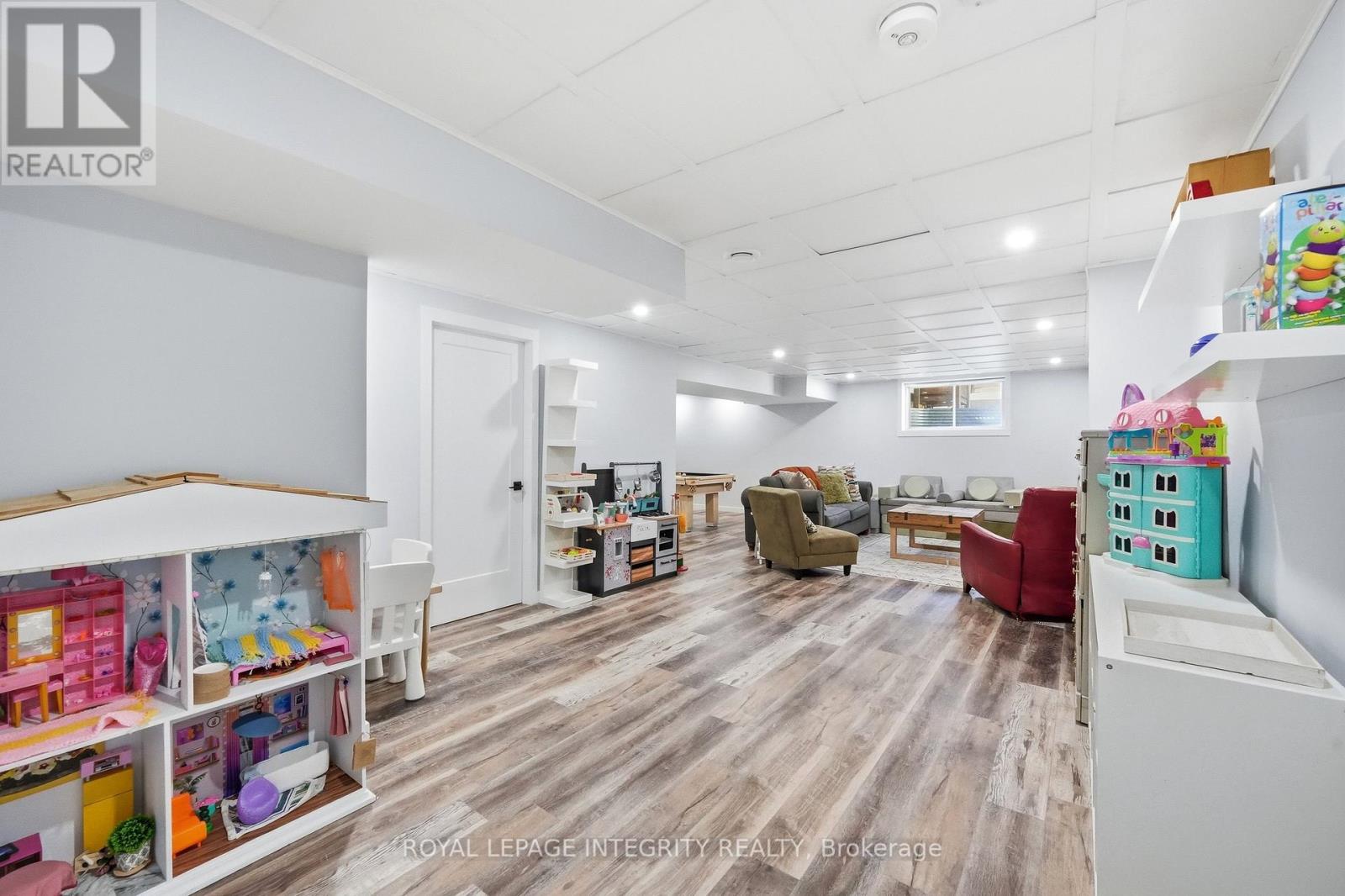 525 Yellow Birch Street