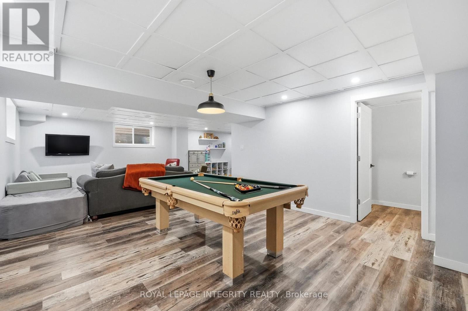 525 Yellow Birch Street