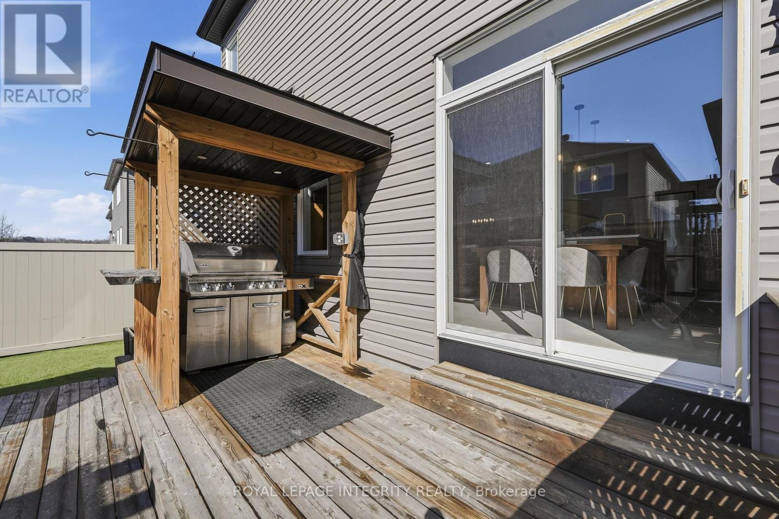 525 Yellow Birch Street