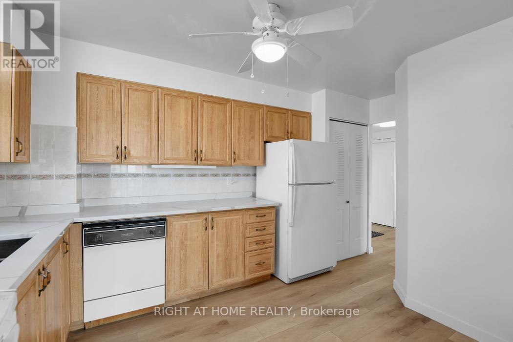 909 - 2759 Carousel Crescent