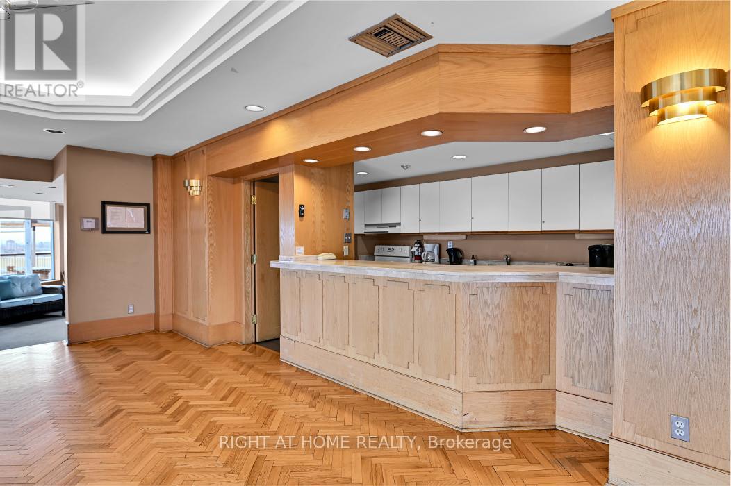 909 - 2759 Carousel Crescent