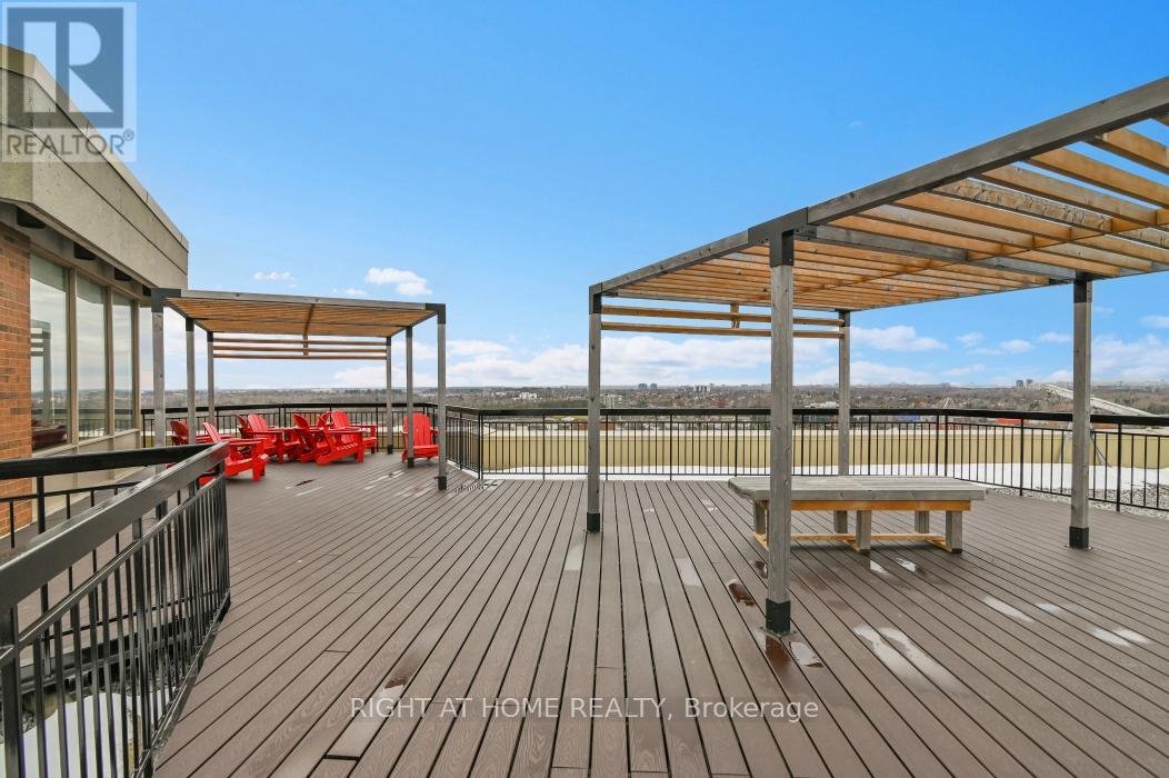 909 - 2759 Carousel Crescent