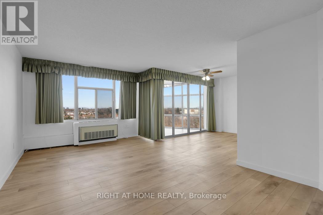 909 - 2759 Carousel Crescent