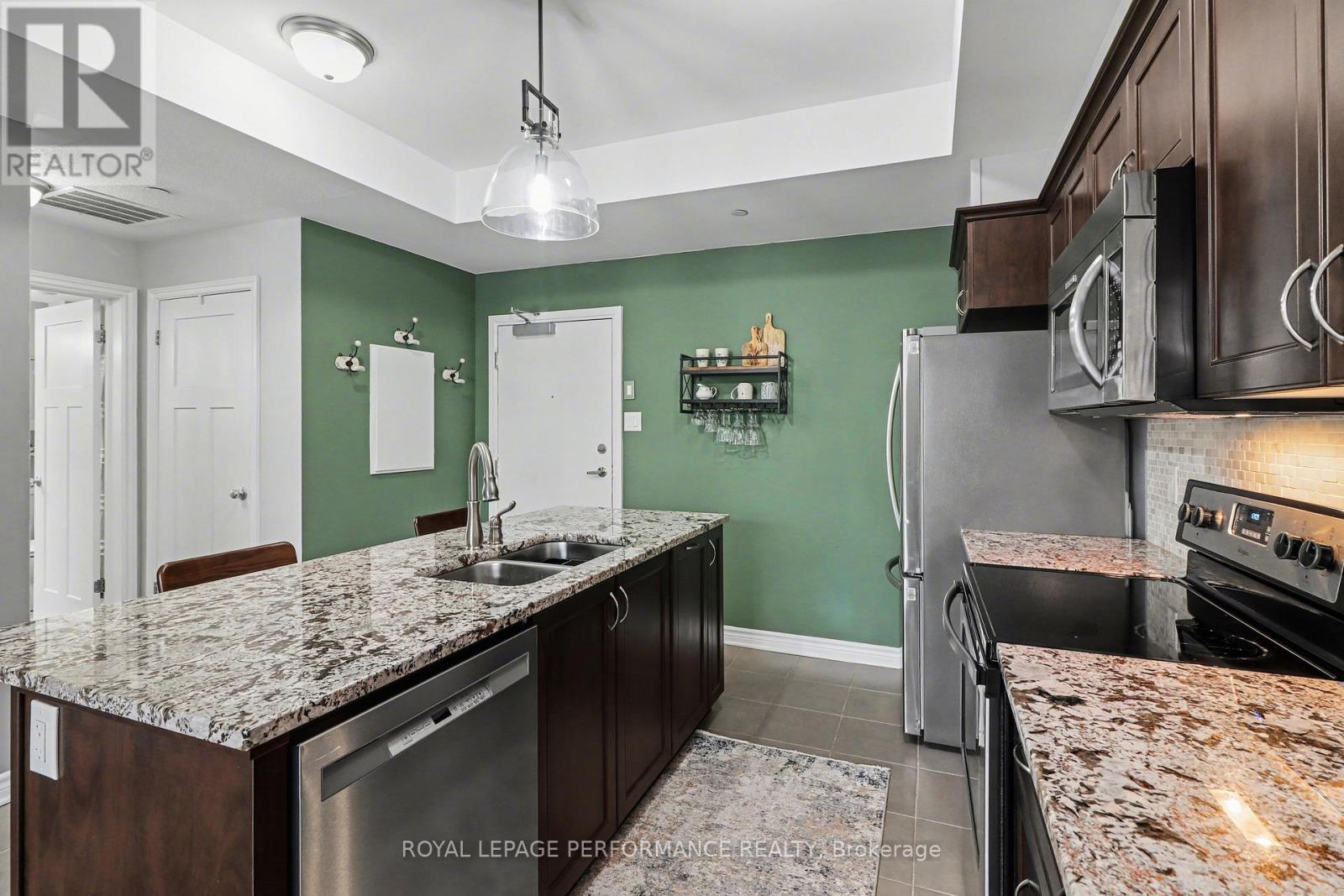 403 - 120 Montblanc Private