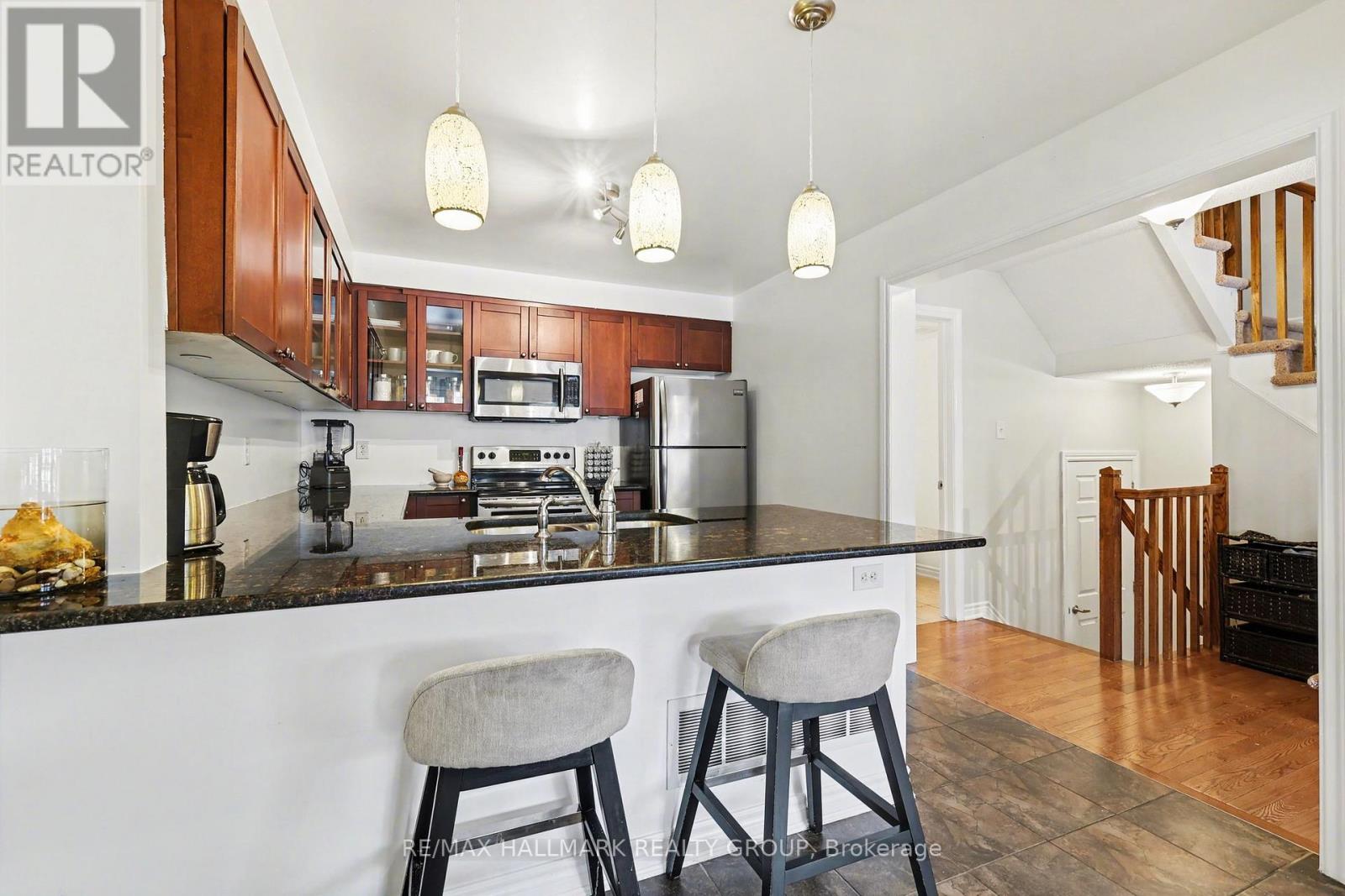 2516 Nutgrove Avenue