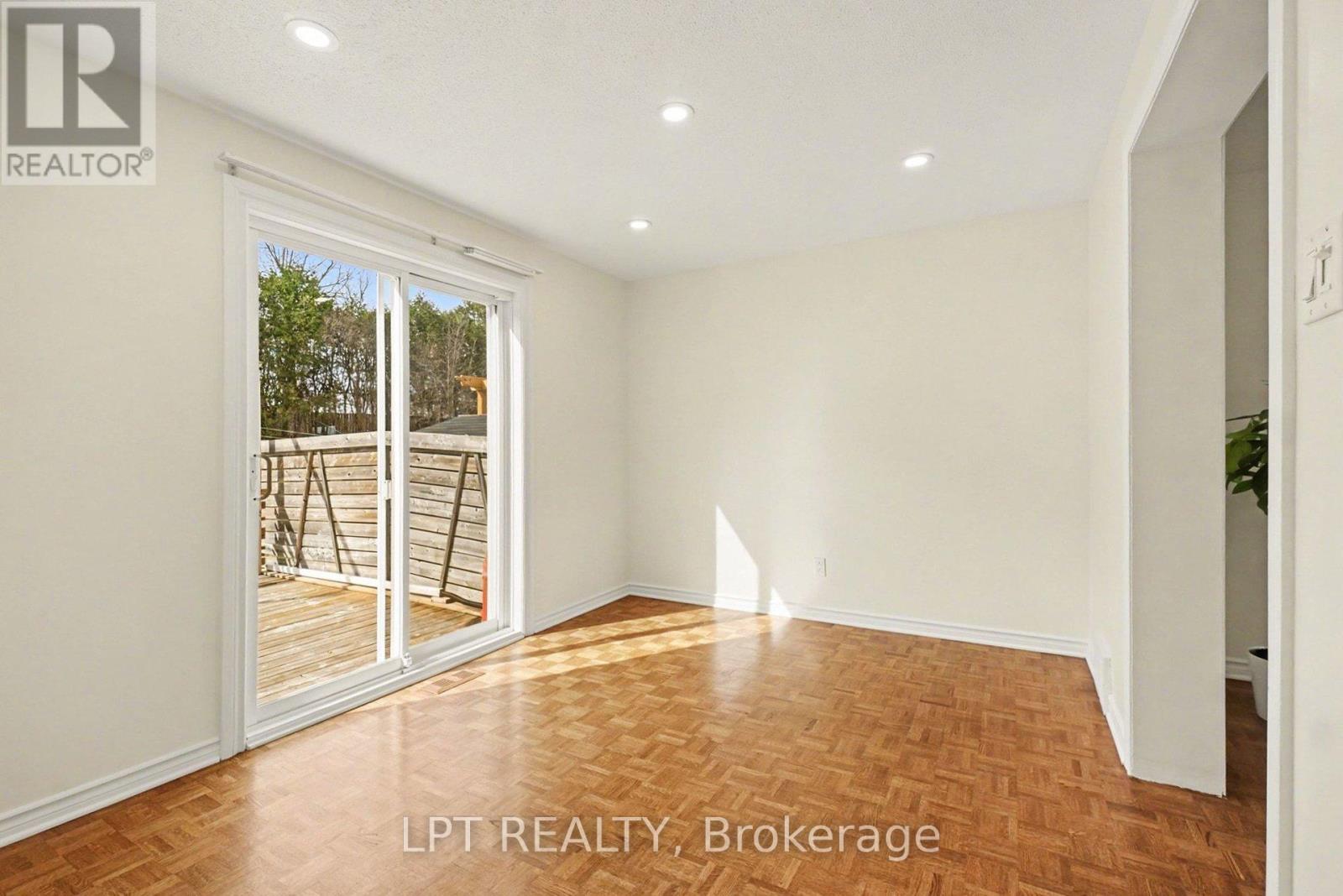 38 Lindhurst Crescent