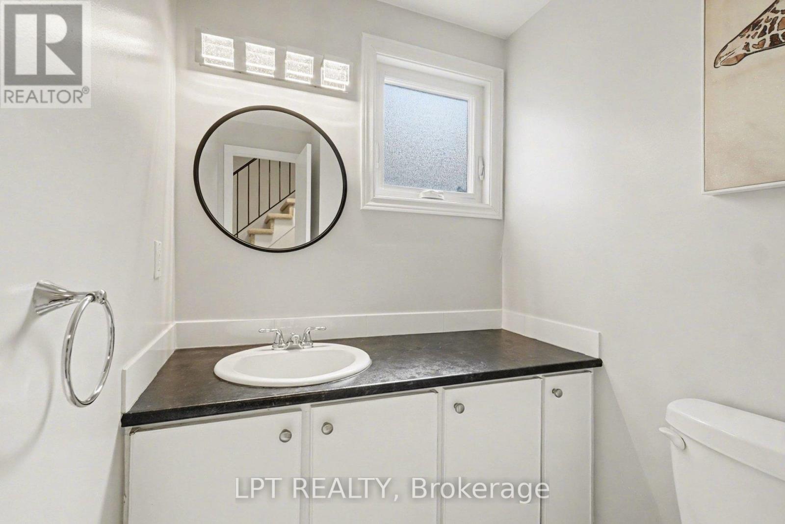 38 Lindhurst Crescent