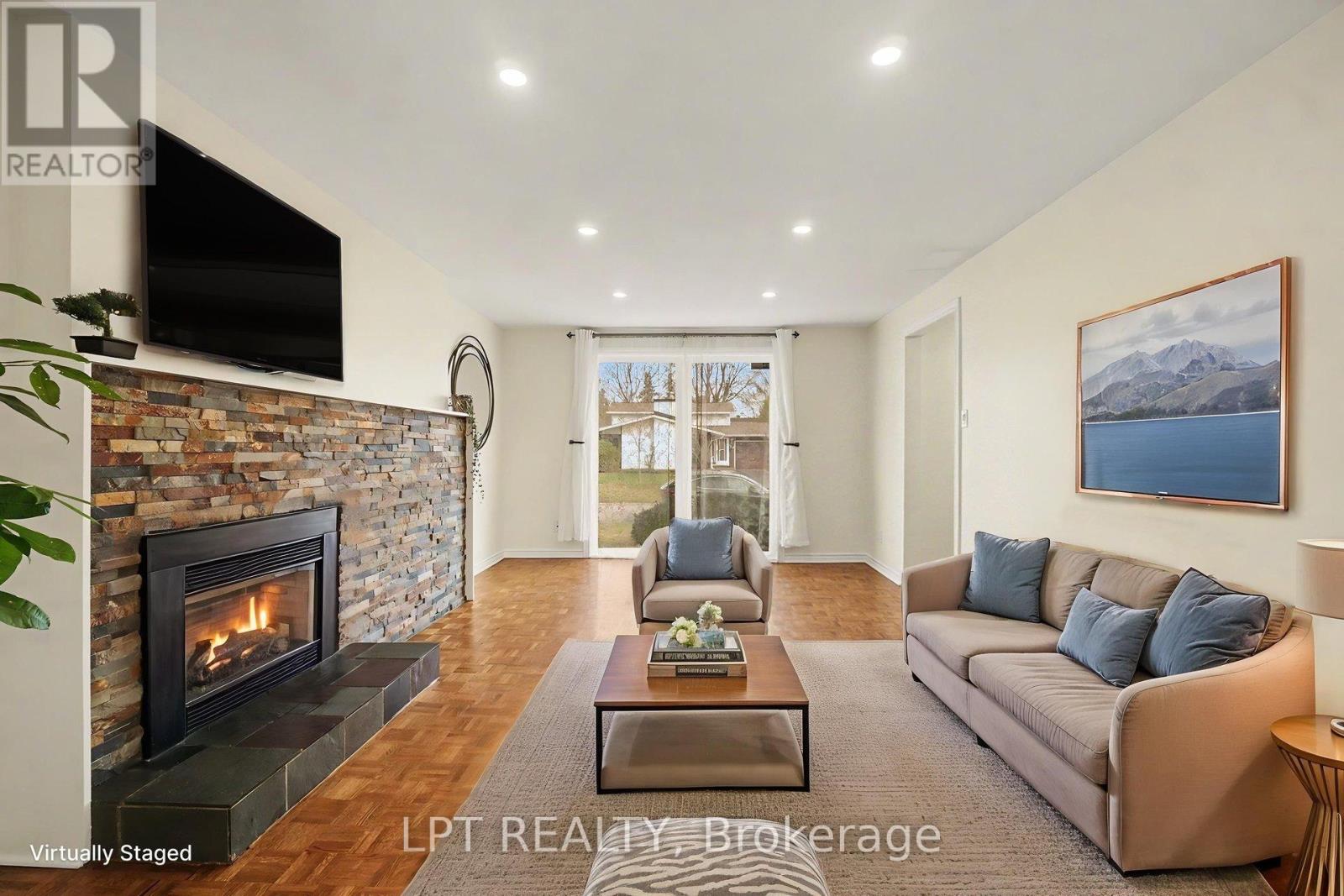 38 Lindhurst Crescent