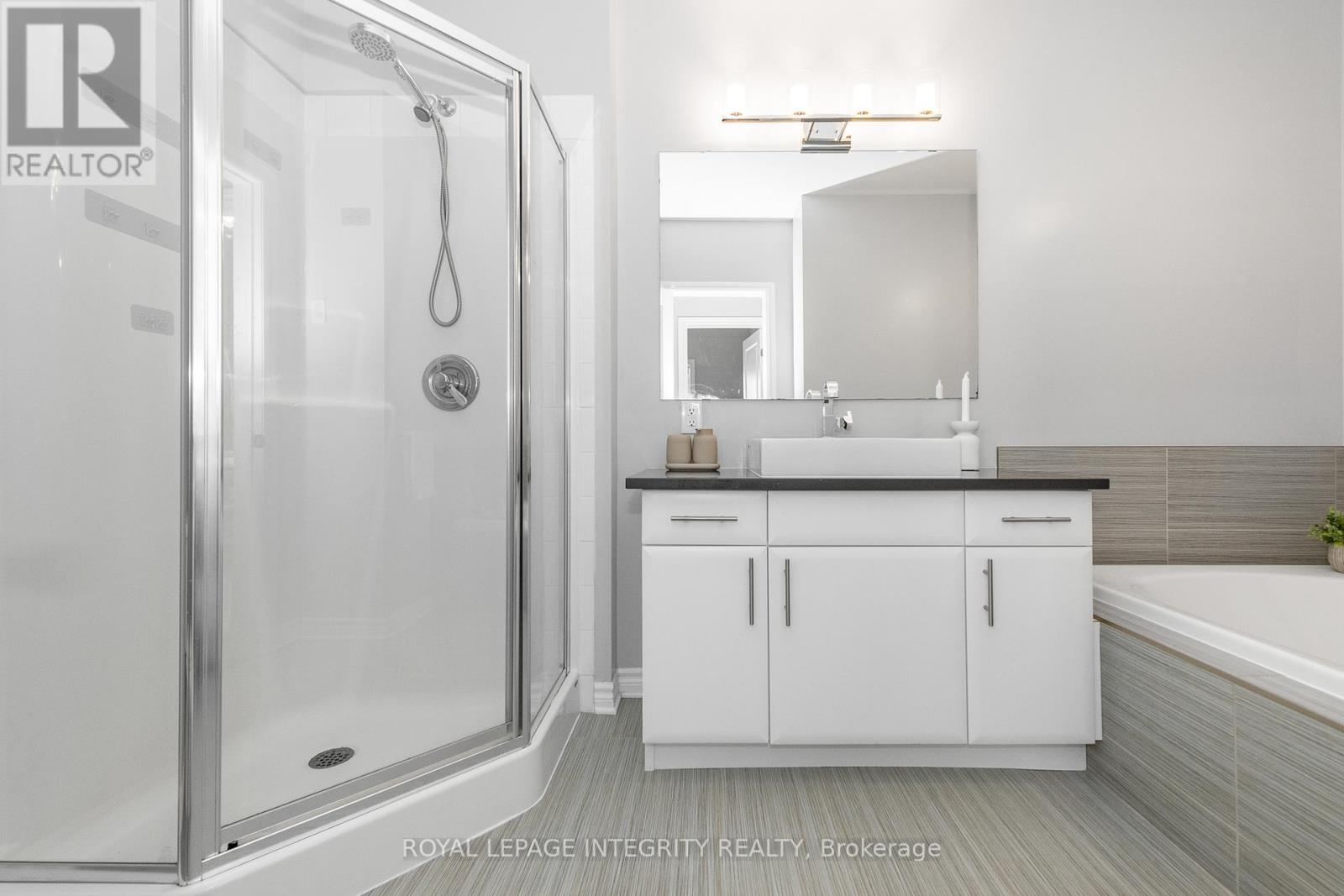 49 - 113 Poplin Street