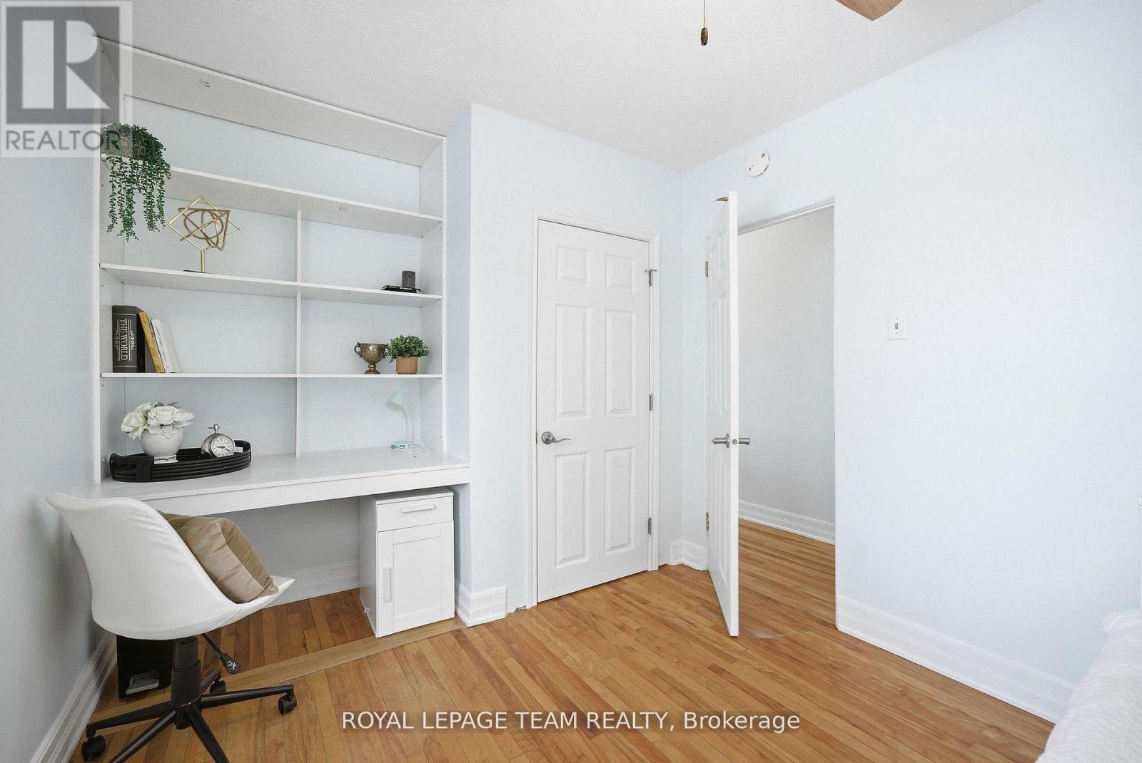 3246 Elizabeth Street