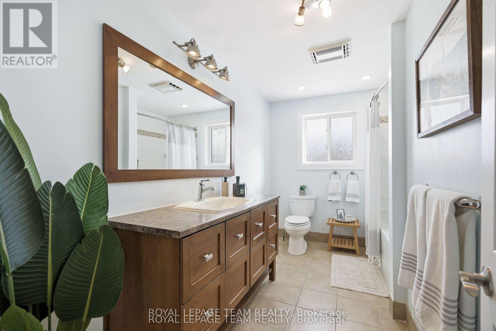 3246 Elizabeth Street