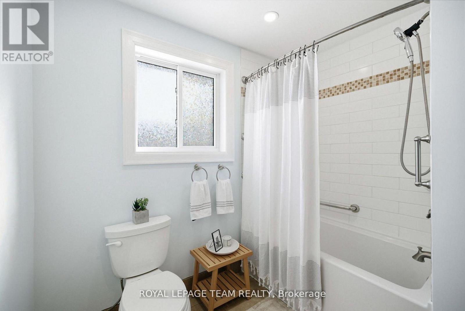 3246 Elizabeth Street