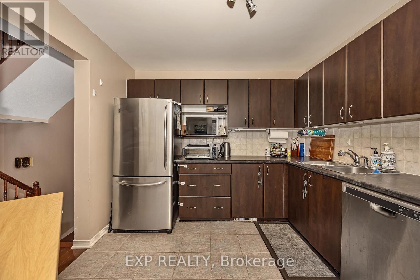 359 Bakewell Crescent