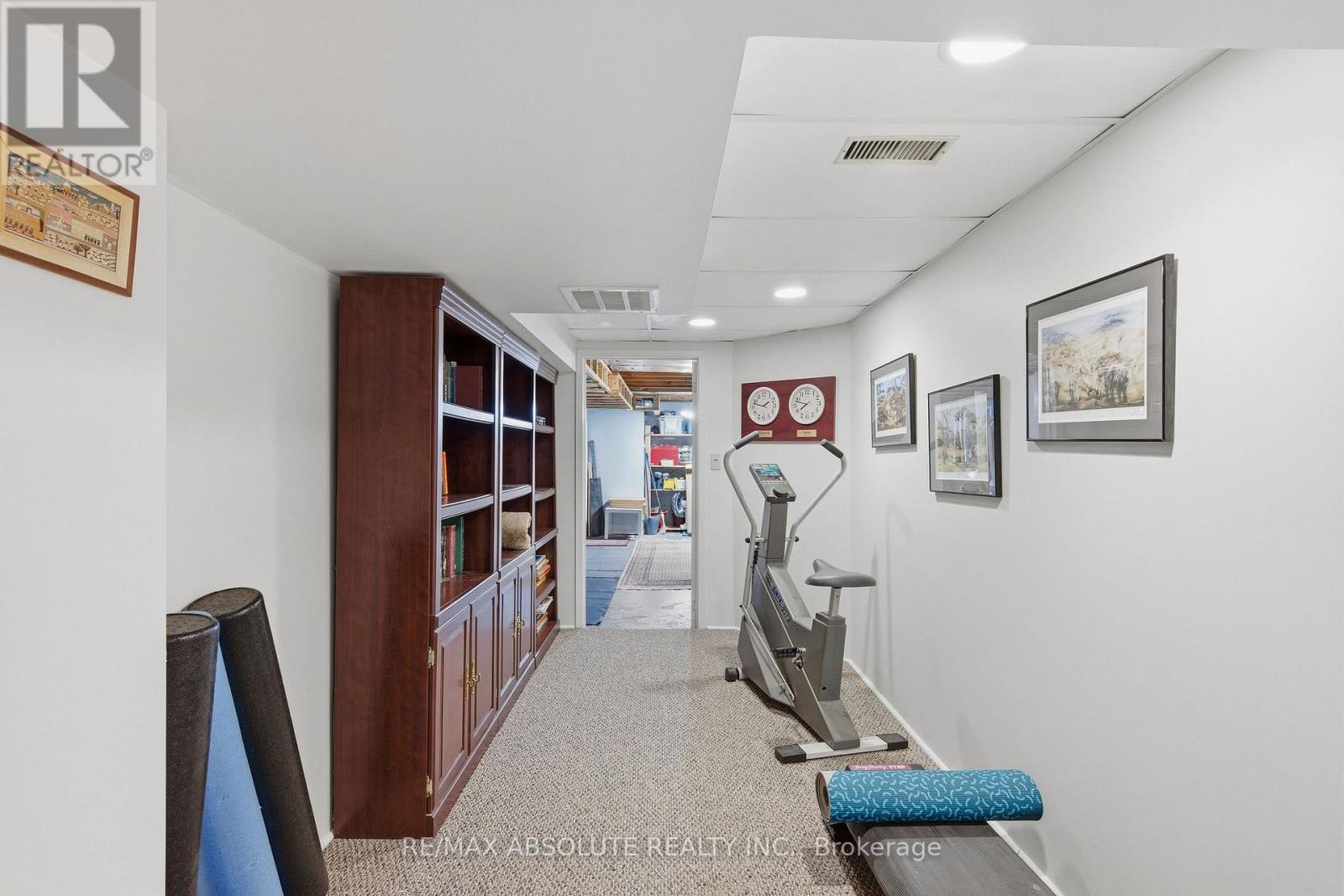 605 Rowanwood Avenue