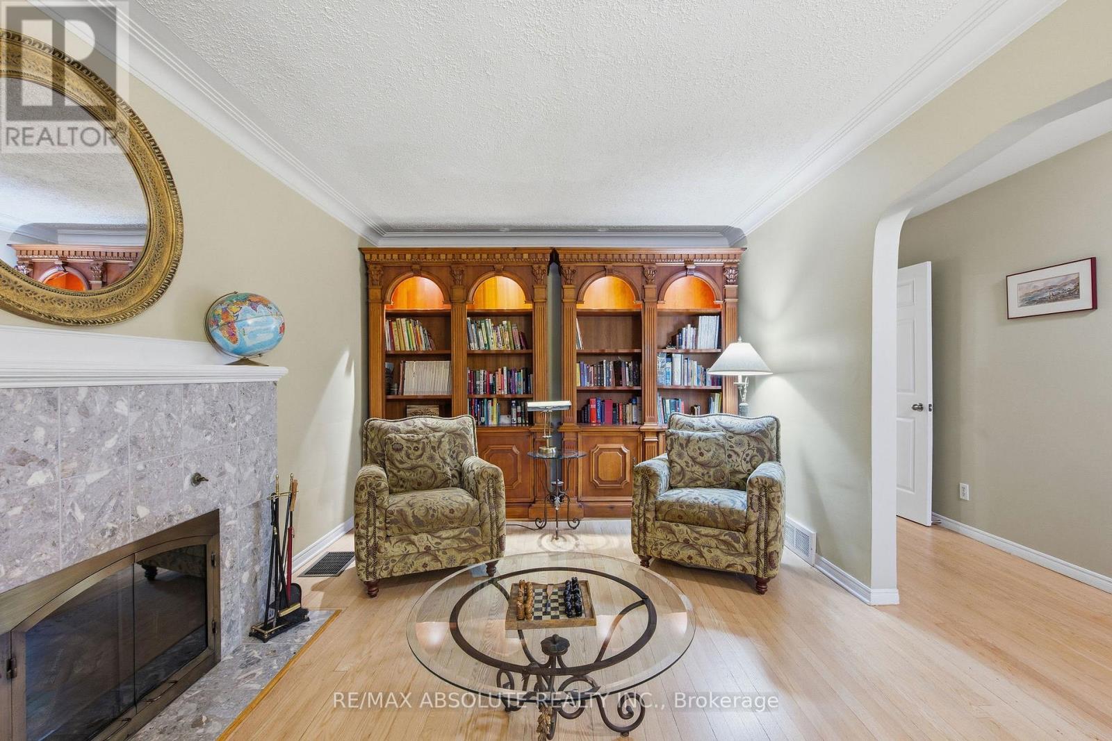 605 Rowanwood Avenue