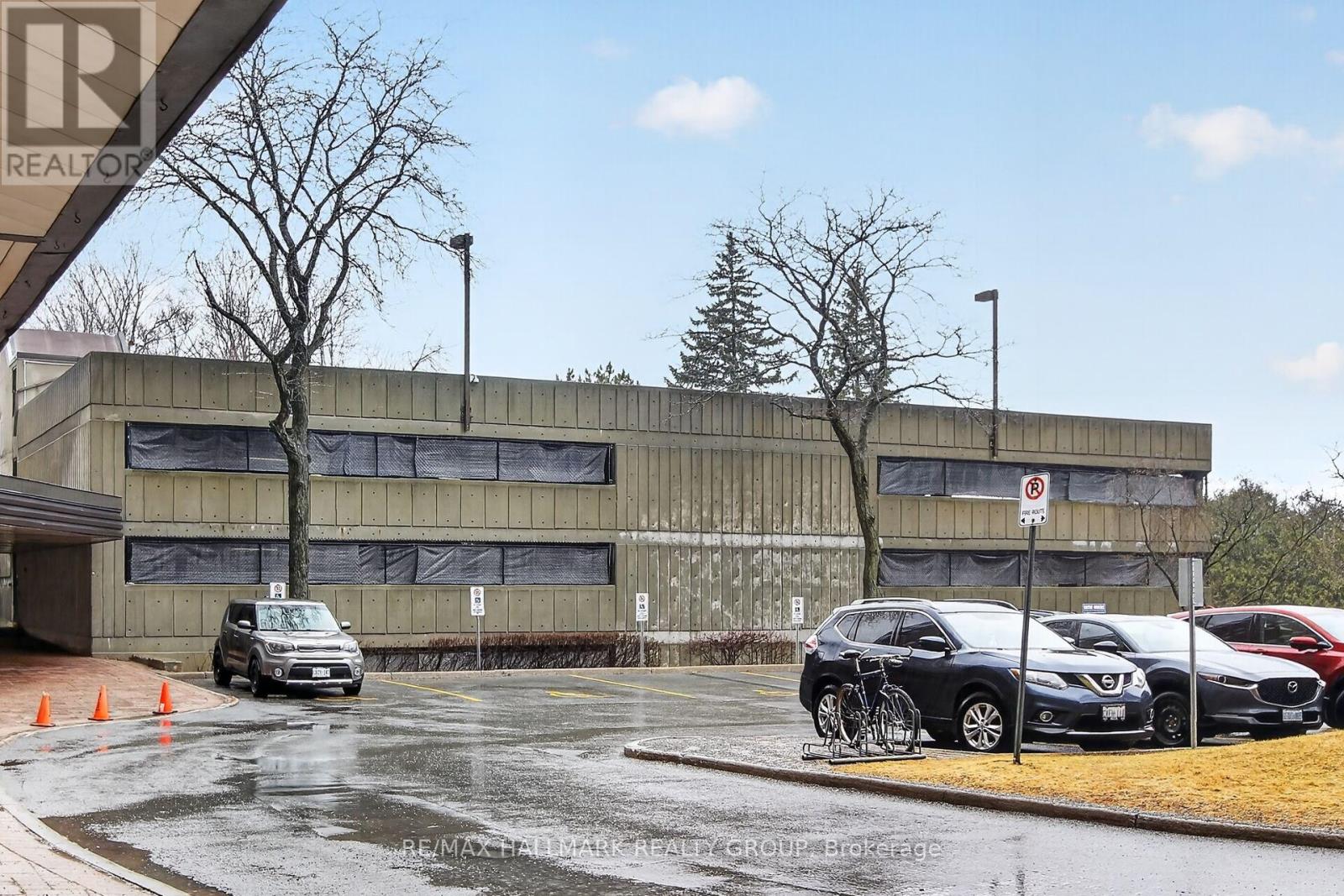 305 - 80 Sandcastle Drive