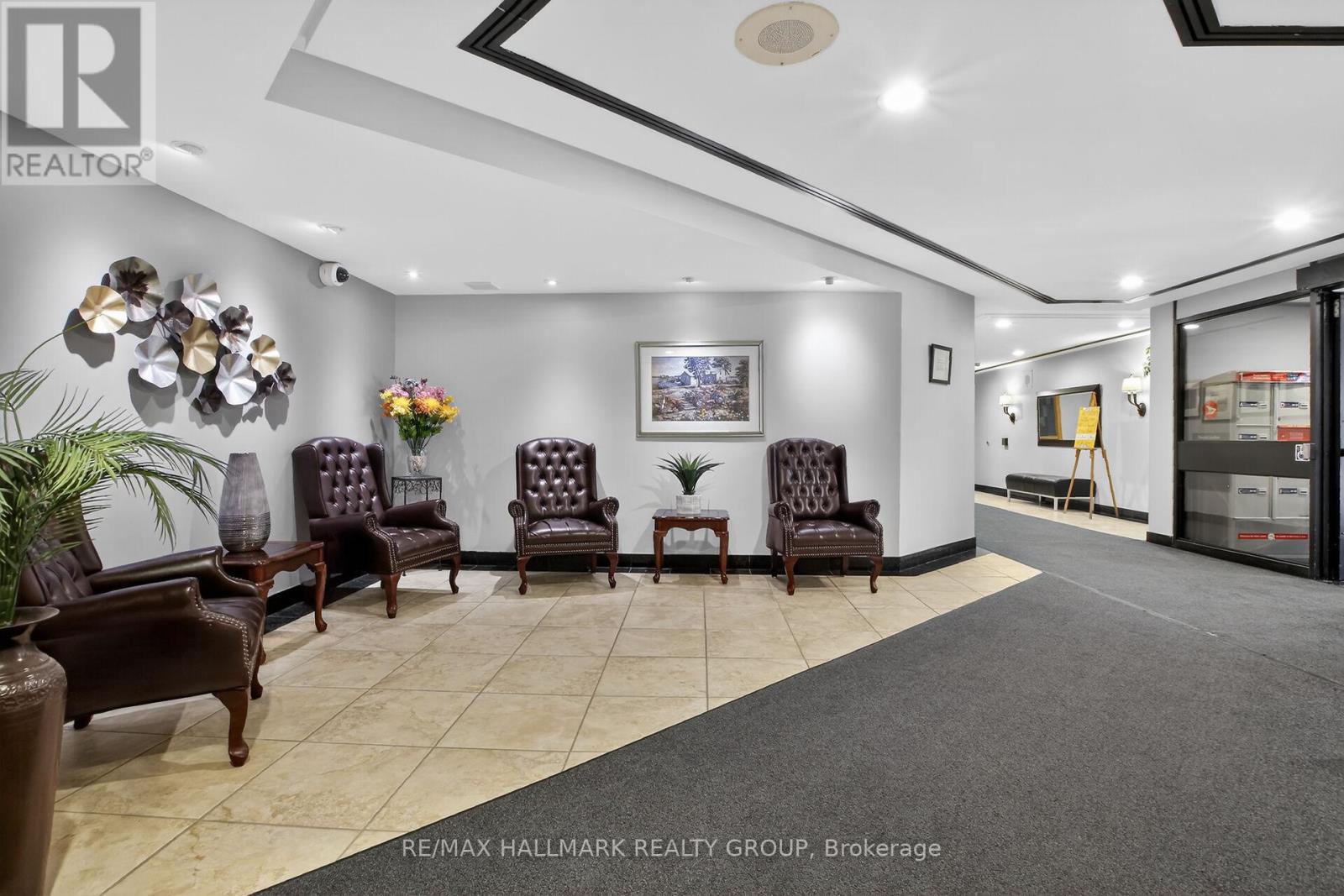 305 - 80 Sandcastle Drive