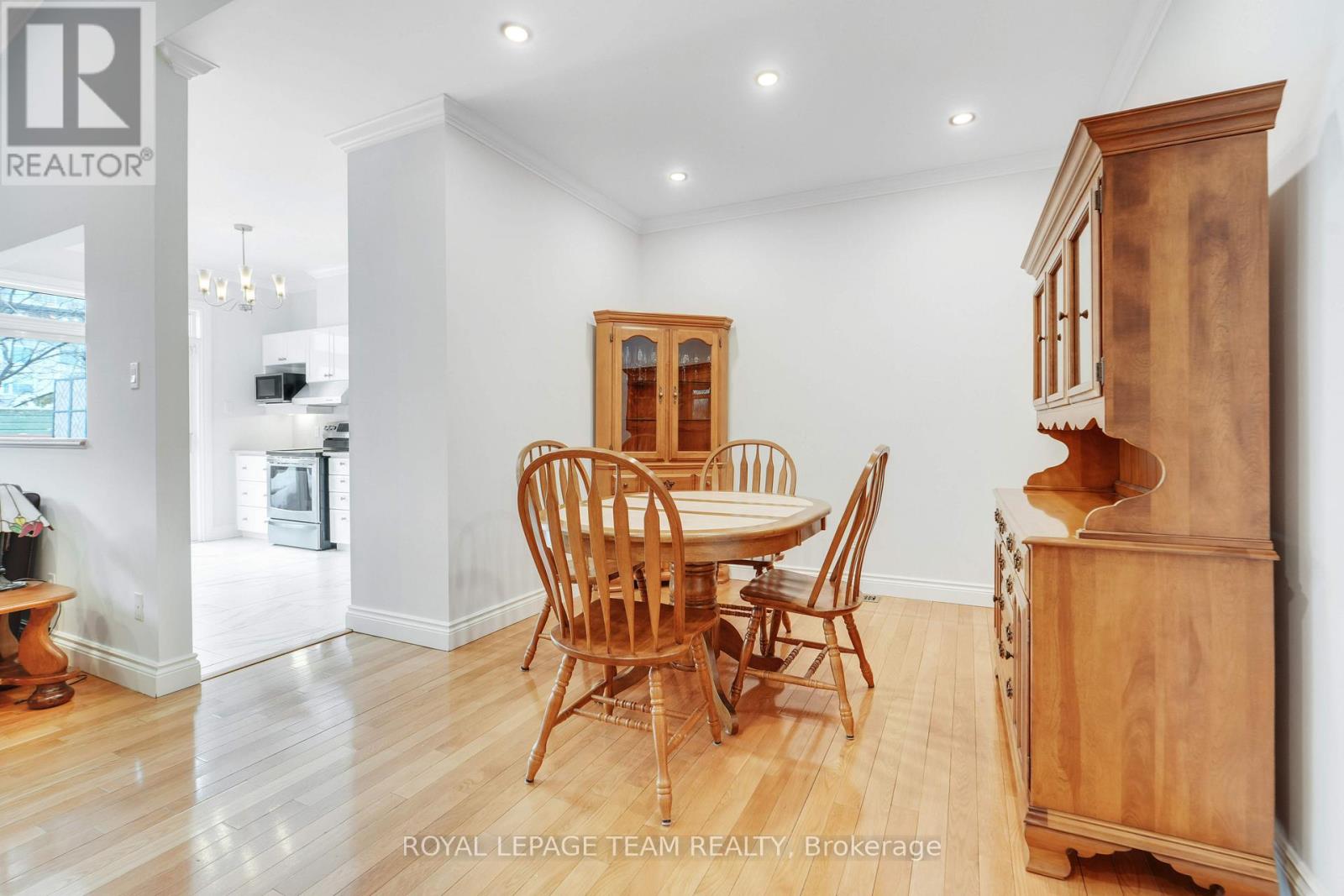 114 Bartlett Private