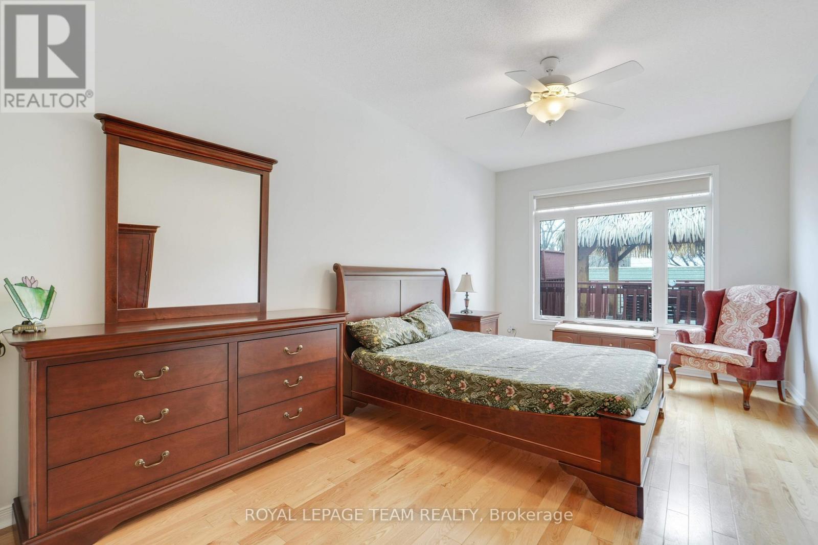 114 Bartlett Private