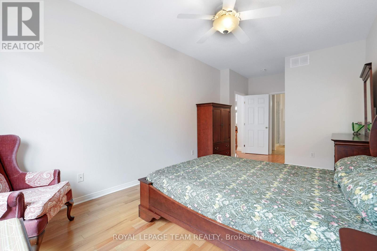 114 Bartlett Private