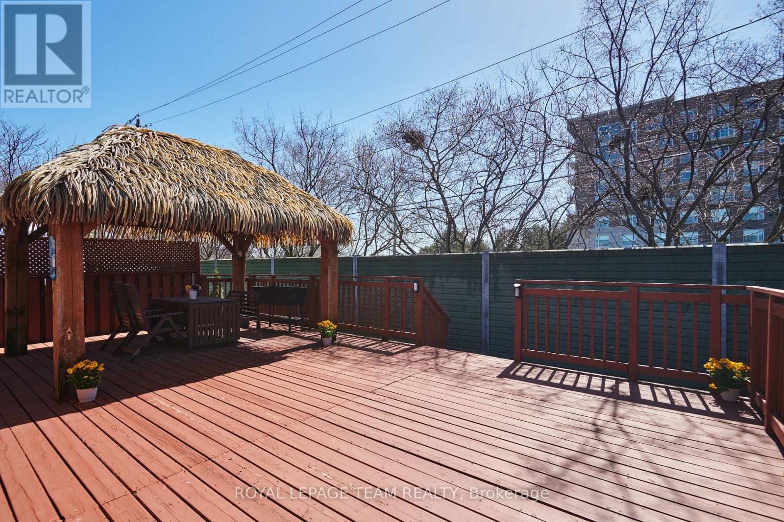 114 Bartlett Private