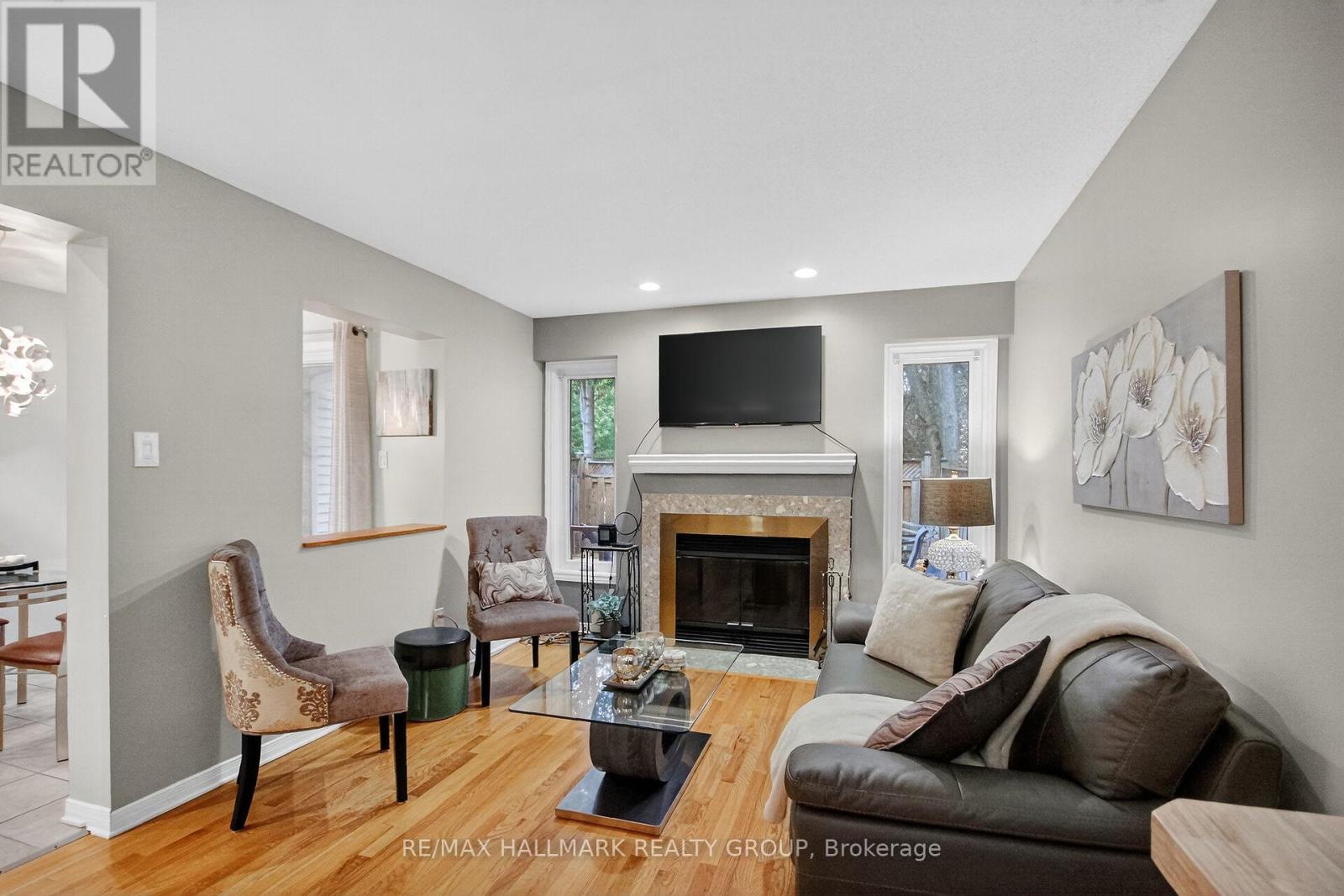 110 Hunter's Glen Crescent