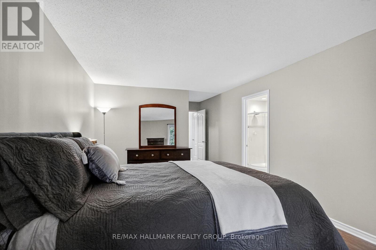 110 Hunter's Glen Crescent