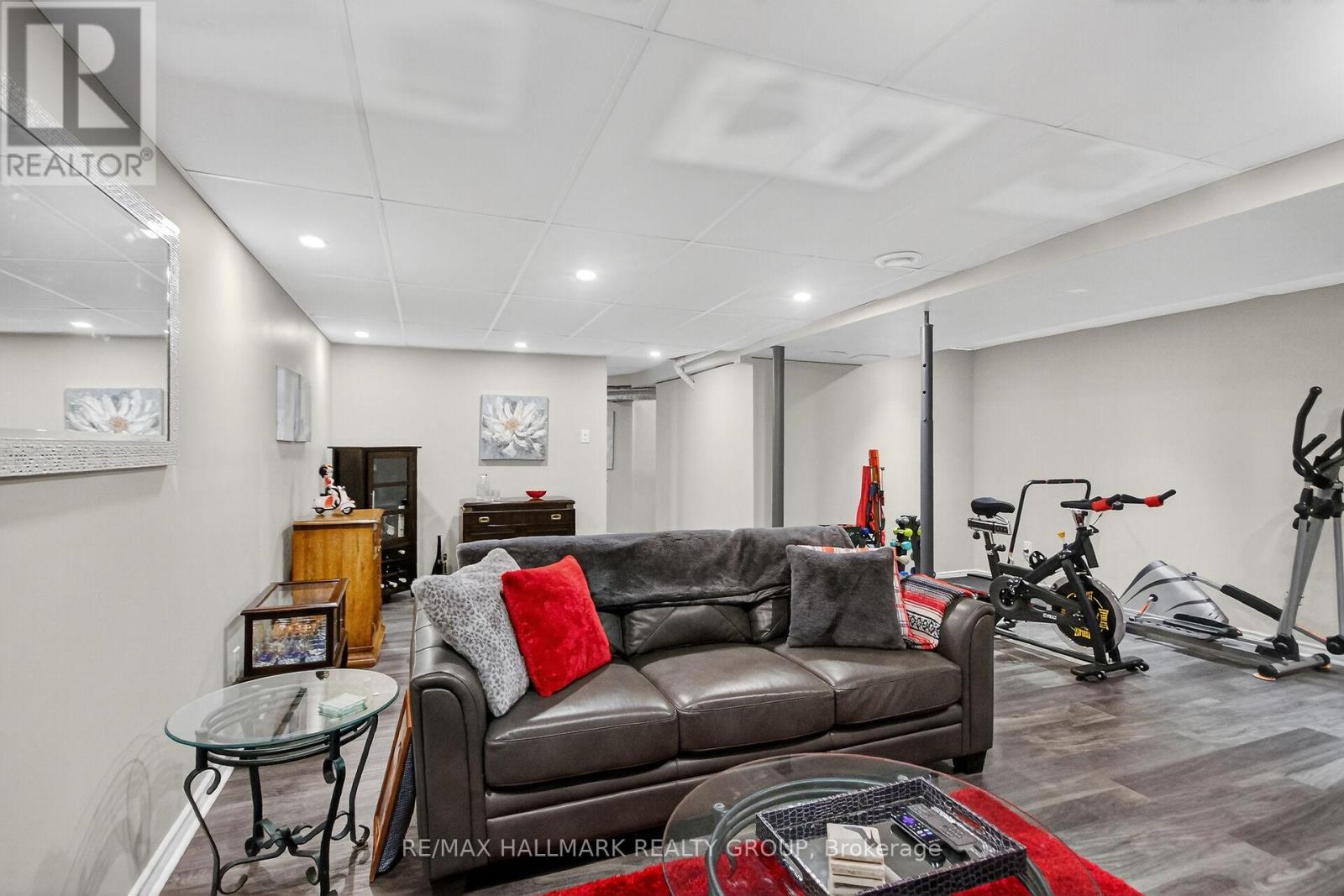 110 Hunter's Glen Crescent