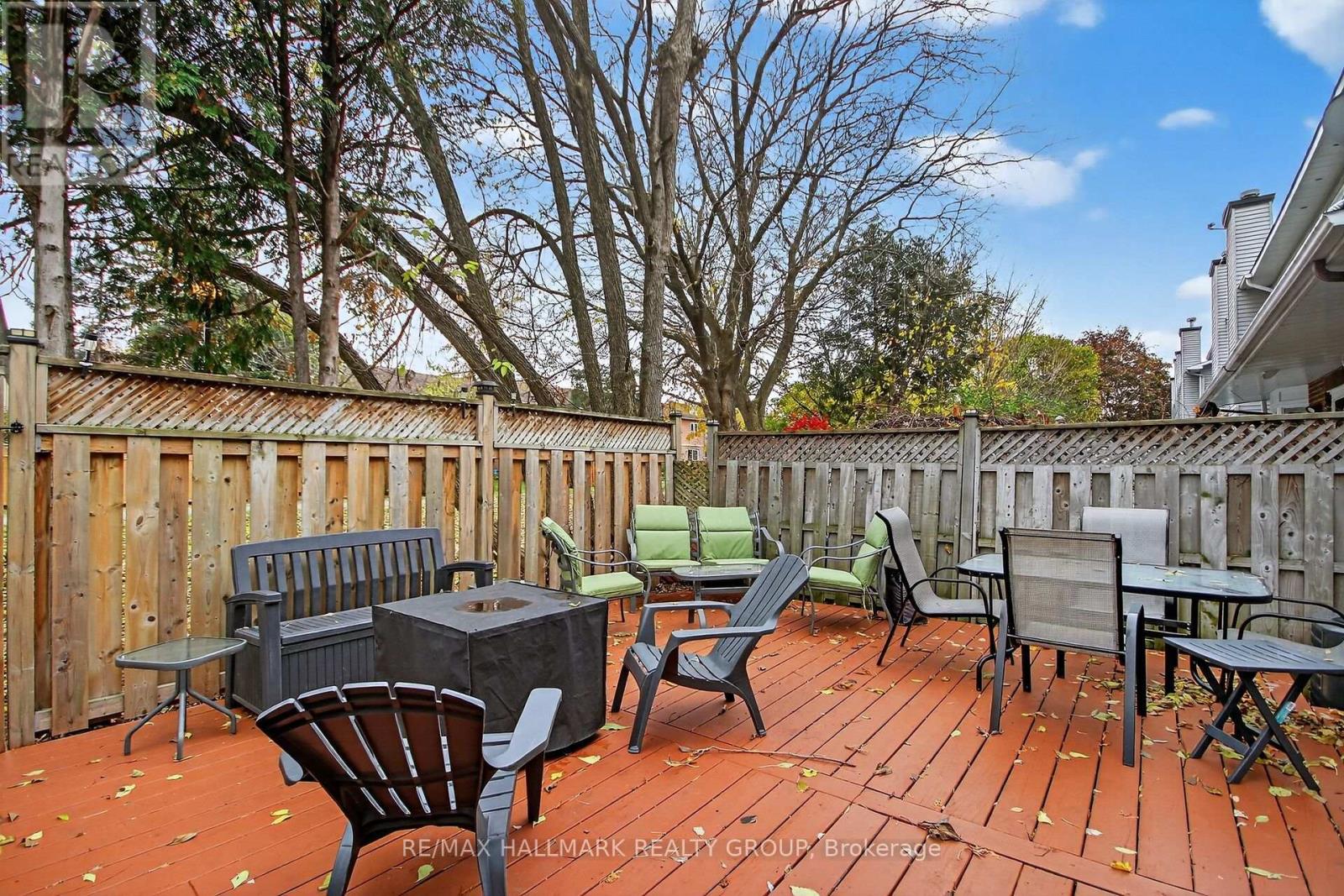 110 Hunter's Glen Crescent