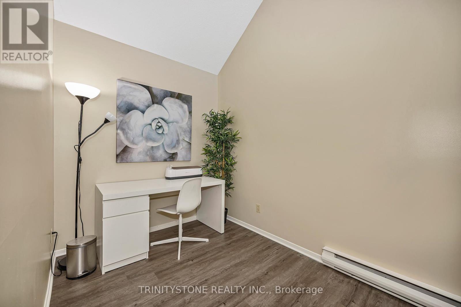 57 - 811 Connaught Avenue