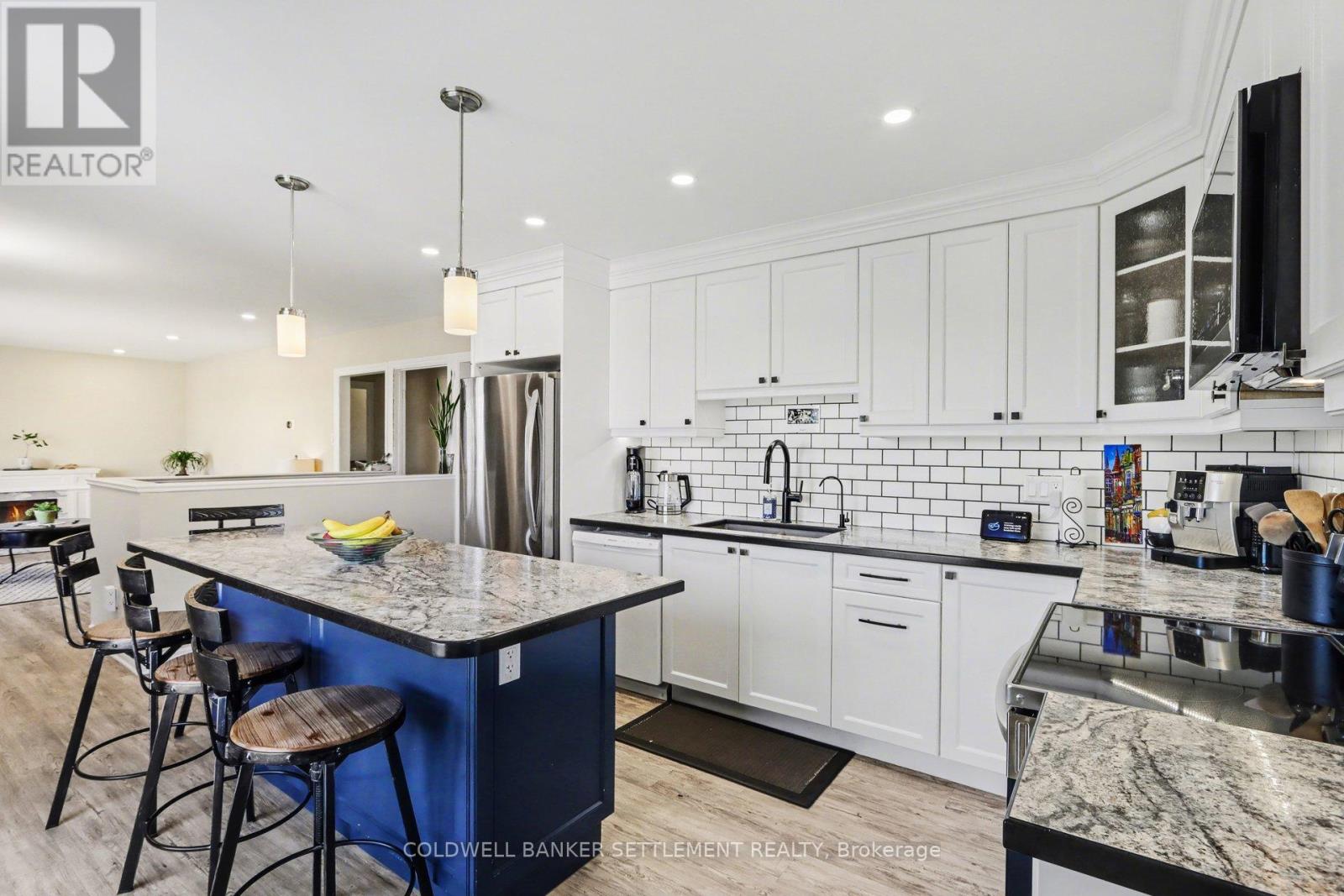 5907 Hwy. 43 Highway