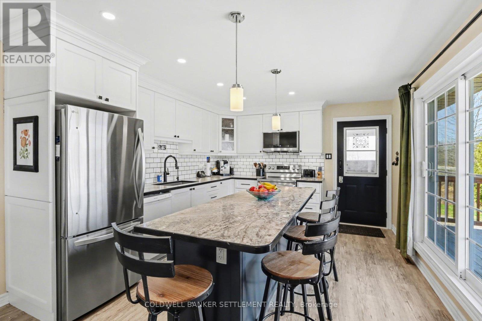 5907 Hwy. 43 Highway