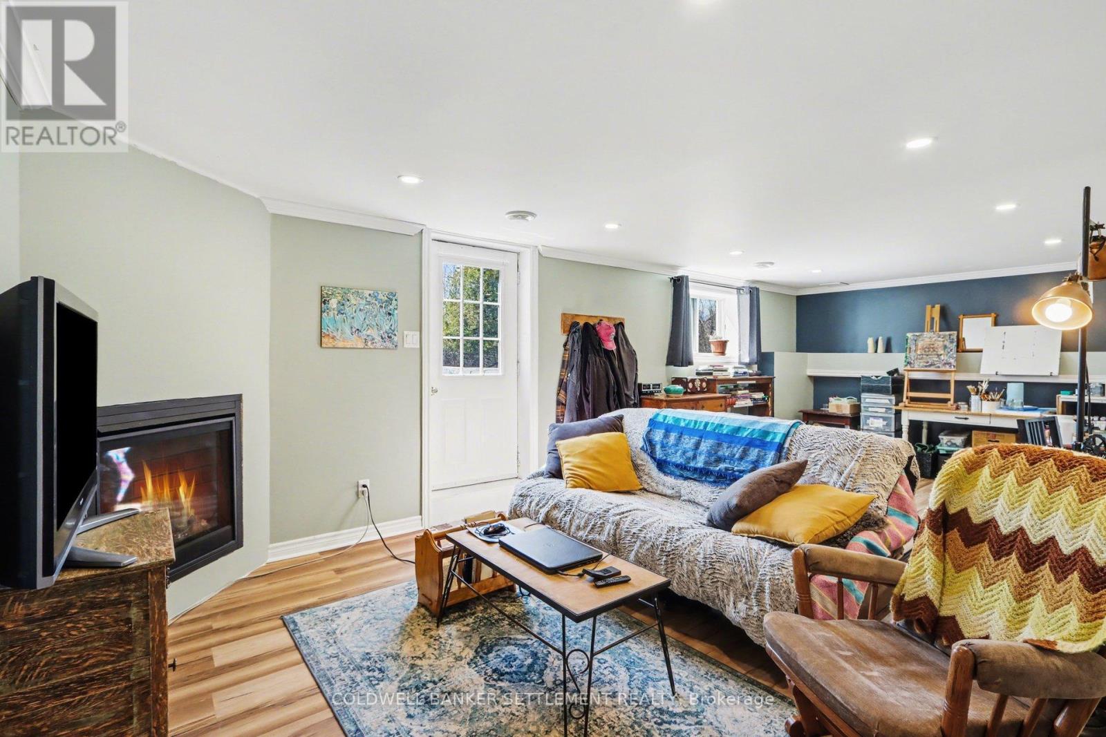 5907 Hwy. 43 Highway